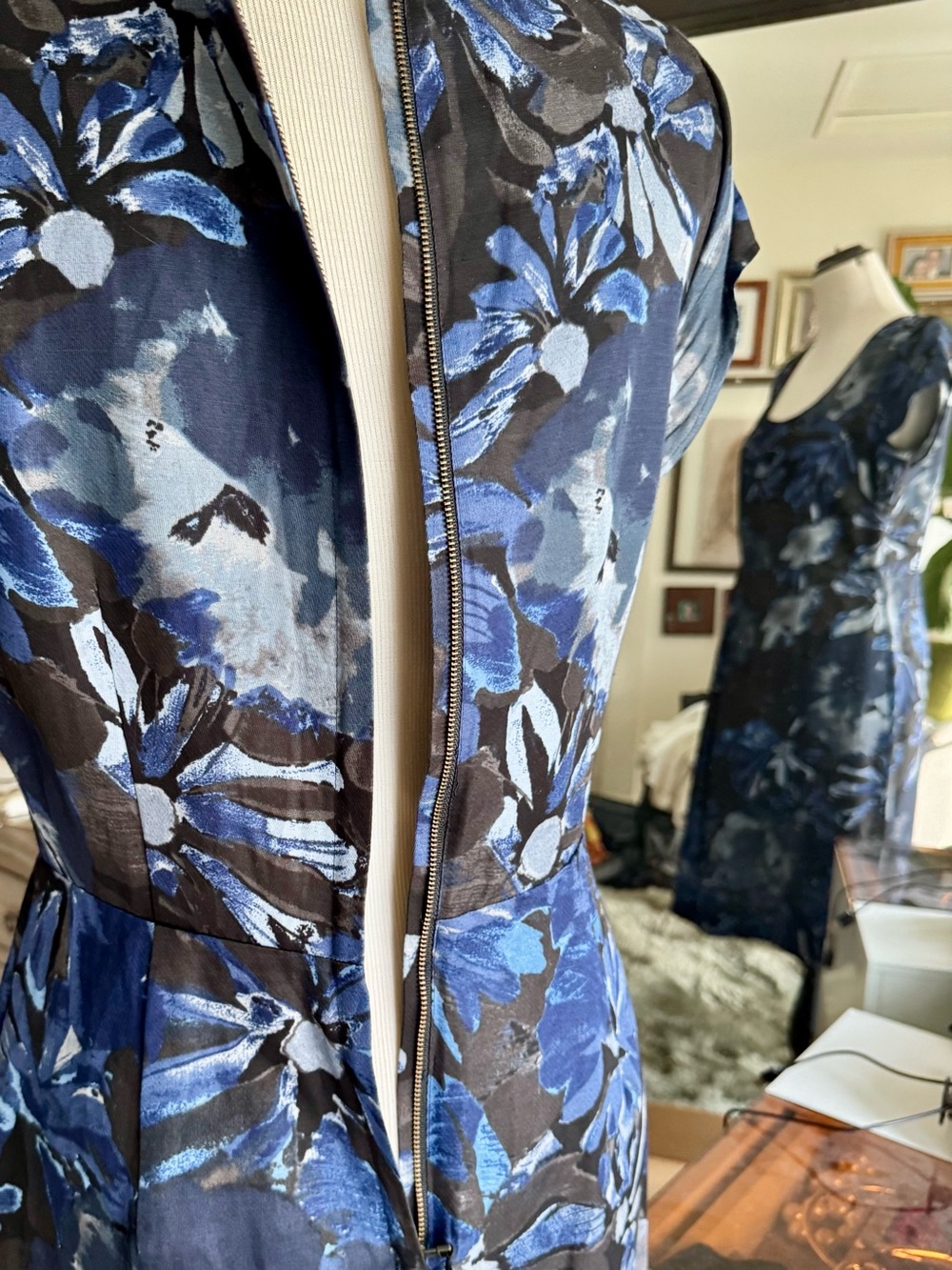 Banana Republic Blue and Black Floral Midi Dress lined